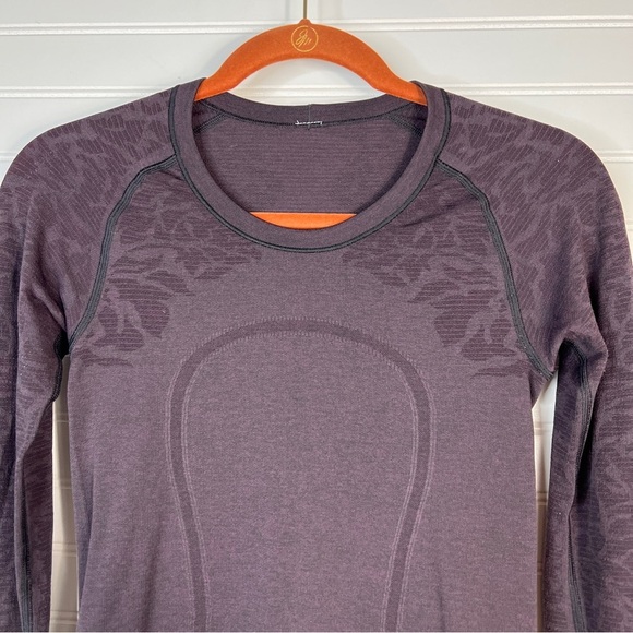 Lululemon Swiftly Tech Long Sleeve Floral Print Purple Plum size 4 - Picture 3 of 11